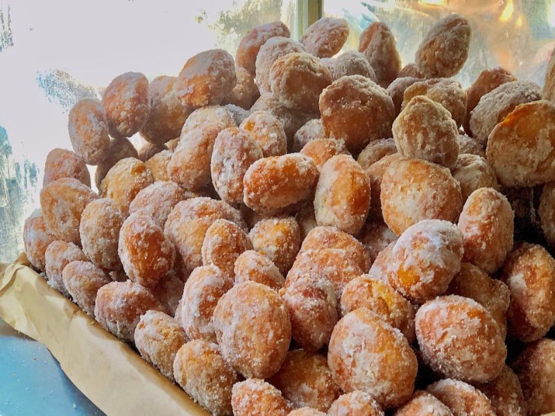 Start your Hanoi Travel with a crispy bite